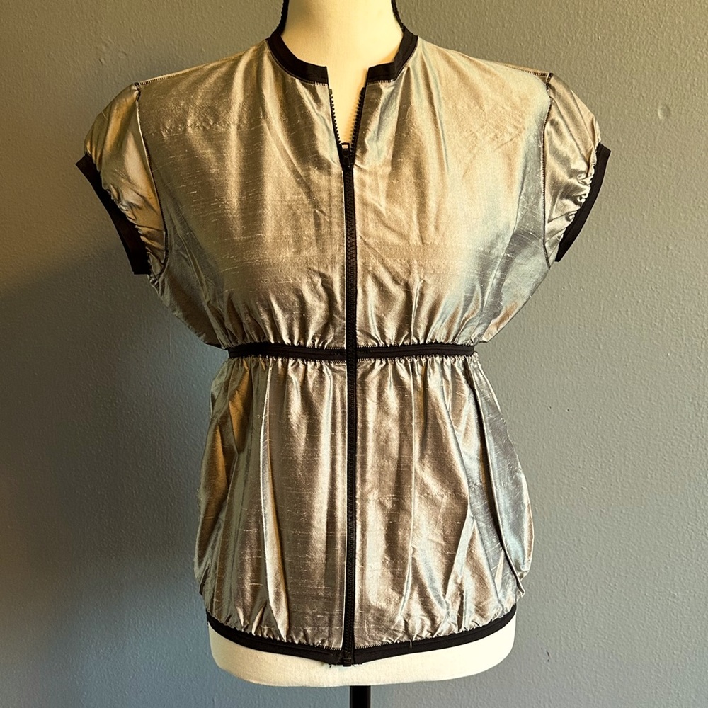 SZYMKOWICZ 100% silk silver top. Size small.